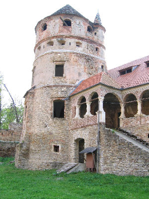 castelul-bethlen-cris-danes
